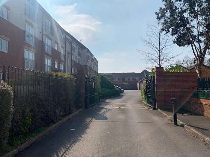 2 Bedroom Flat To Rent In Sandycroft Avenue, Wythenshawe, Manchester, M22