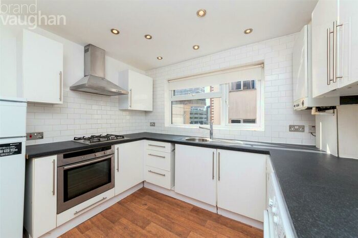 1 Bedroom Flat To Rent In Clarence Square, Brighton, BN1