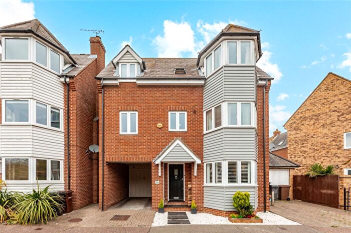 4 Bedroom House For Sale In Shirebourn Vale, South Woodham Ferrers, Chelmsford, Essex, CM3