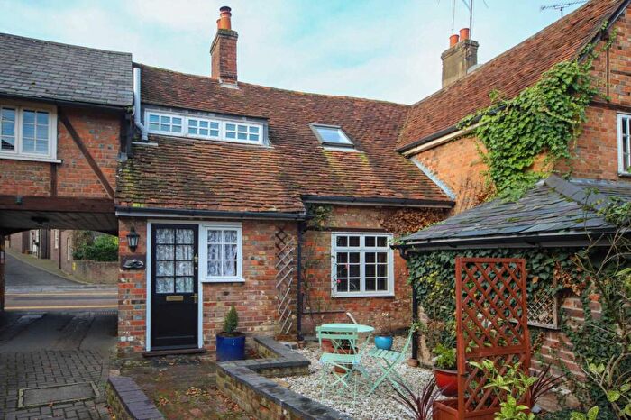 3 Bedroom Cottage To Rent In Clements Place, Tring, HP23