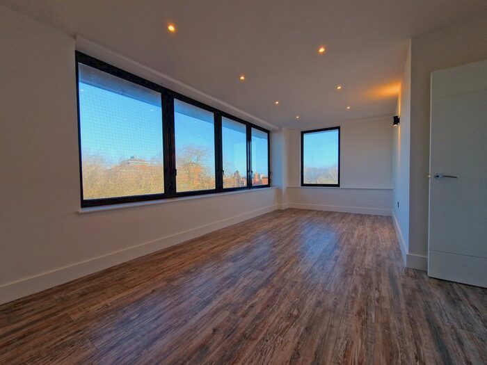 1 Bedroom Flat To Rent In Clarence Street, Swindon, SN1