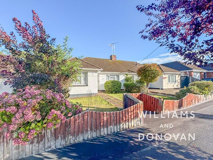 2 Bedroom Semi-Detached Bungalow For Sale In Hamilton Gardens, Hockley, SS5