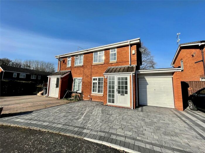 2 Bedroom Semi-Detached House To Rent In Abbotswood Close, Redditch, Worcestershire, B98