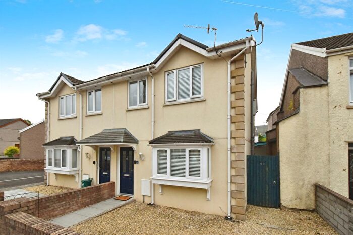 3 Bedroom Semi-Detached House For Sale In Brecon Road, Hirwaun, Aberdare, CF44