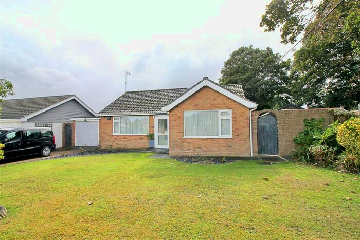 3 Bedroom Detached Bungalow To Rent In Meadow Drive, Mundesley, Norwich, NR11
