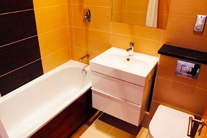 1 Bedroom Flat To Rent In Saxon House, Thrawl Street, London, E1