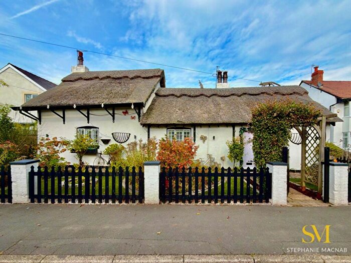 2 Bedroom Cottage For Sale In Massams Lane, Formby, Liverpool, L37