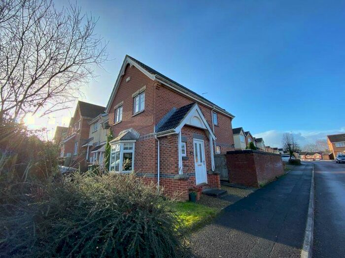 3 Bedroom Terraced House To Rent In Juniper Way, Bristol, BS32