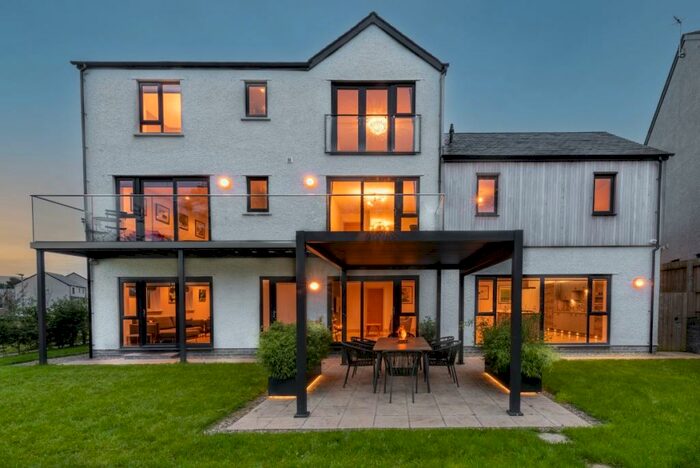 4 Bedroom Detached House For Sale In Oakfield Park, Kirkby Lonsdale, LA6