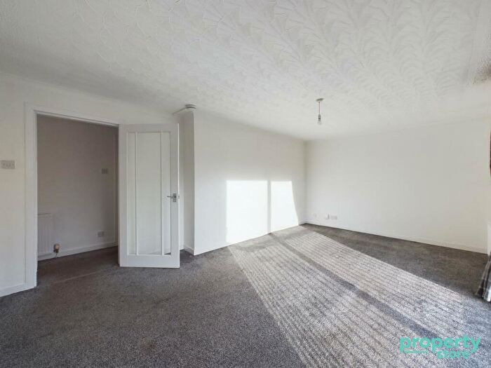 2 Bedroom Flat To Rent In Douglasdale, East Kilbride, South Lanarkshire, G74