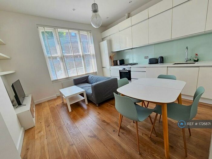 2 Bedroom Flat To Rent In Malden Road, London, NW5