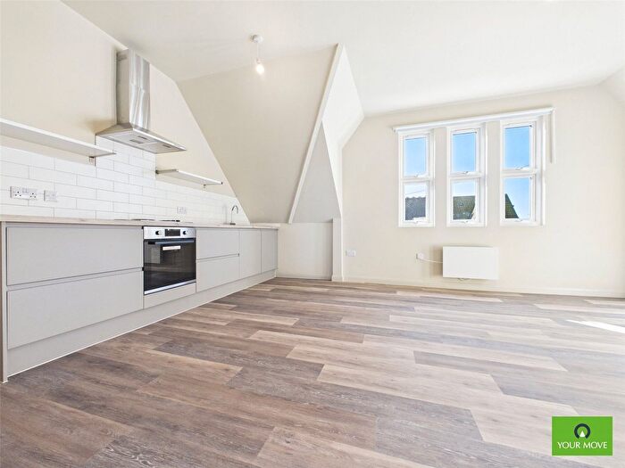 Studio To Rent In York Road, Southend-On-Sea, Essex, SS1