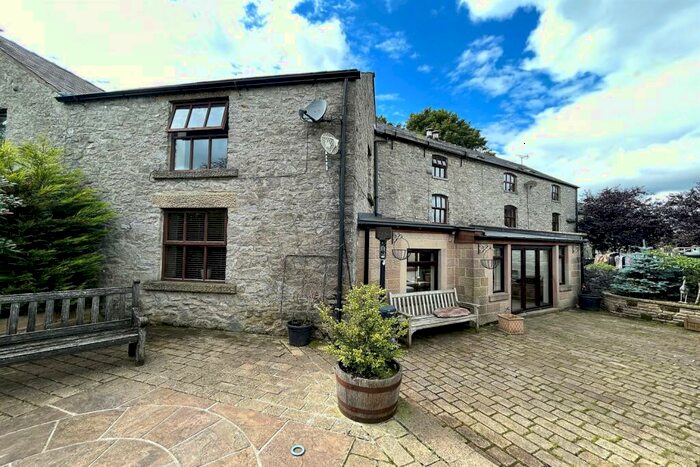 3 Bedroom Terraced House For Sale In Hernstone Lane, Peak Forest, Buxton, SK17