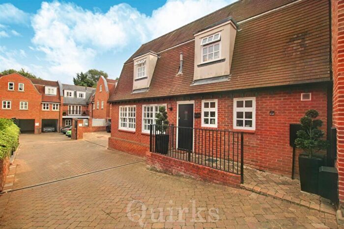 2 Bedroom Cottage For Sale In High Street, Billericay, CM12