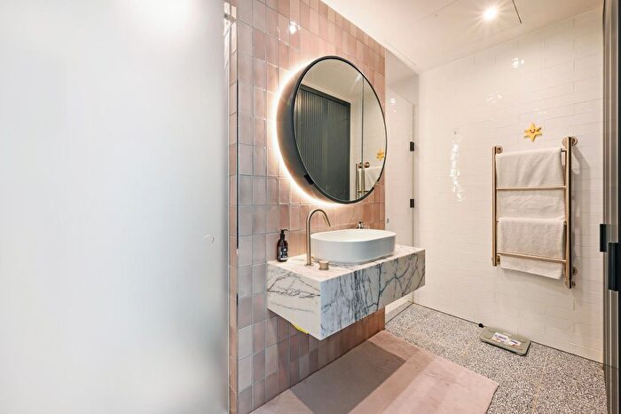 2 Bedroom Flat To Rent In The Modern, Embassy Gardens, London, SW11
