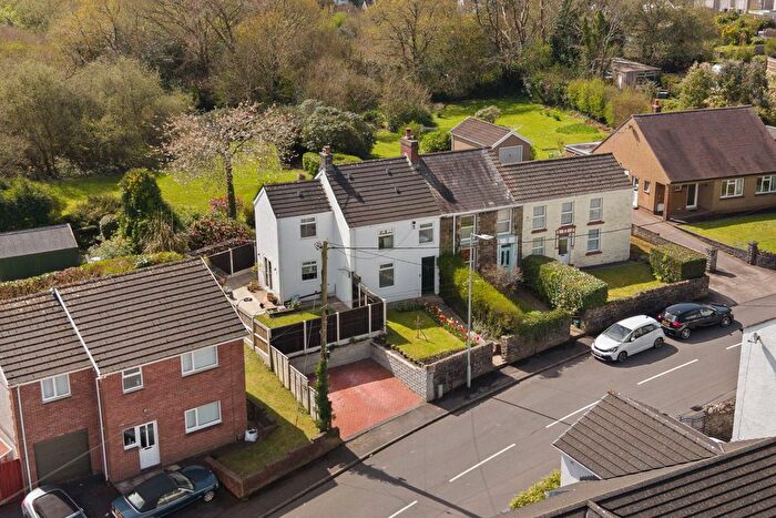 3 Bedroom End Terrace House For Sale In Killan Road, Dunvant, Swansea, SA2