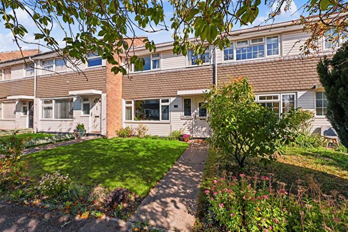 3 Bedroom Terraced House For Sale In Faversham Close, Tring, HP23