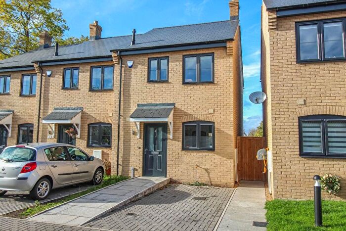 2 Bedroom End Terrace House For Sale In Meadow View, Great Shelford, Cambridge, CB22