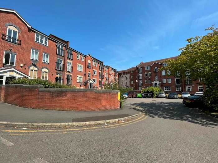 2 Bedroom Flat To Rent In St Davids Court, Manchester, M8