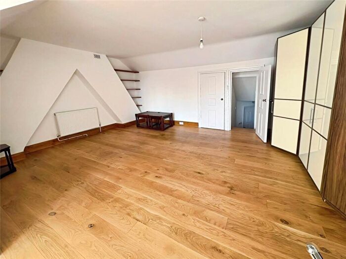 1 Bedroom Flat For Sale In Clyde Road, Wallington, SM6