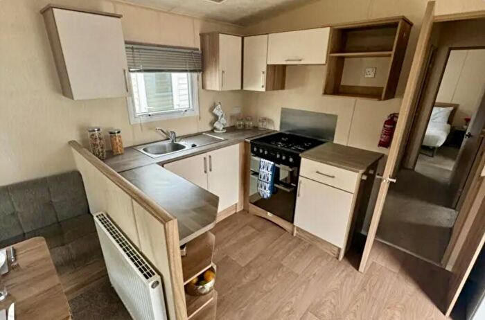 3 Bedroom Caravan For Sale In Three Bed Abi Eminence, Carlton Meres Holiday Park, Carlton, Saxmundham, Suffolk, IP17