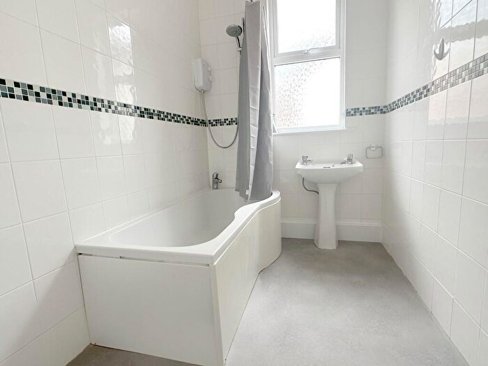 1 Bedroom Flat To Rent In Thyra Grove, Mapperley Park, NG3