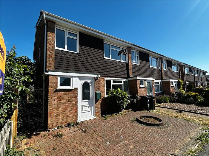 3 Bedroom End Of Terrace House To Rent In Hudson Close, Clacton-On-Sea, Essex, CO16