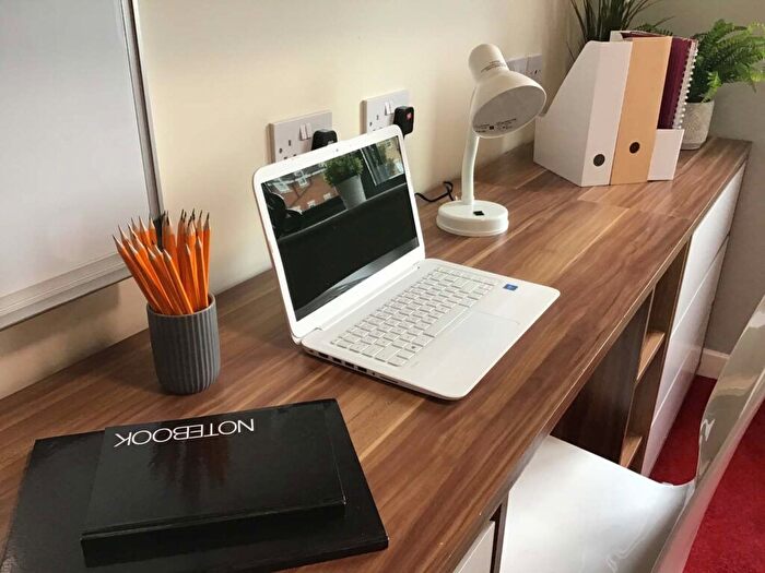 1 Bedroom Flat To Rent In Parham Road, Canterbury, CT1