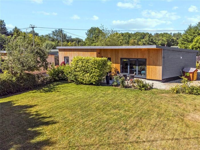 2 Bedroom Bungalow For Sale In Whelford Road, Fairford, GL7