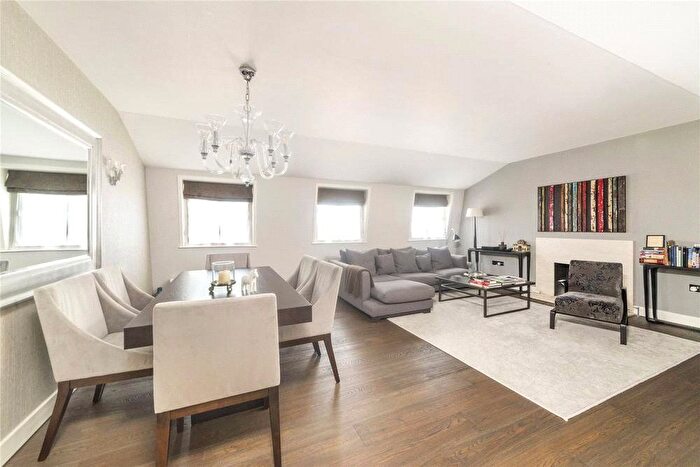 3 Bedroom Flat For Sale In Strathearn Place, London, W2