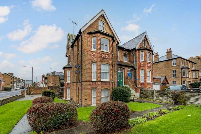 2 Bedroom Flat To Rent In Canterbury Road, Herne Bay, CT6