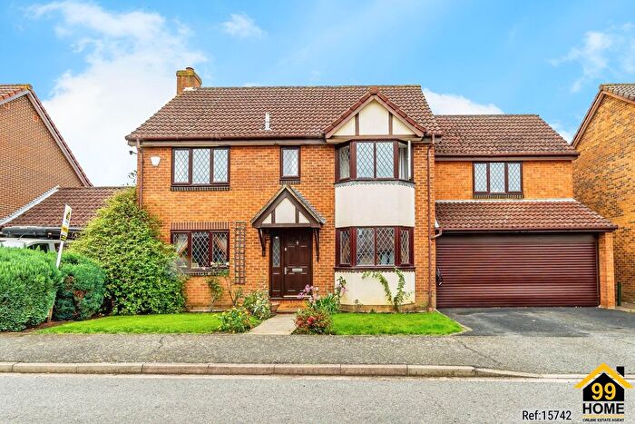 5 Bedroom Detached House For Sale In Angelica Gardens, Croydon, Surrey, CR0