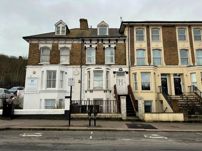 1 Bedroom Flat To Rent In Folkestone Road, Dover, CT17