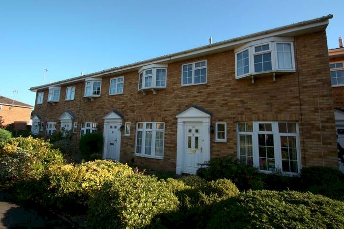 3 Bedroom Terraced House To Rent In Regency Drive, West Byfleet, KT14