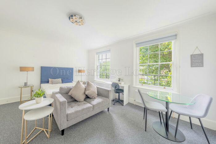 Flat To Rent In Gloucester Crescent, Camden, NW1