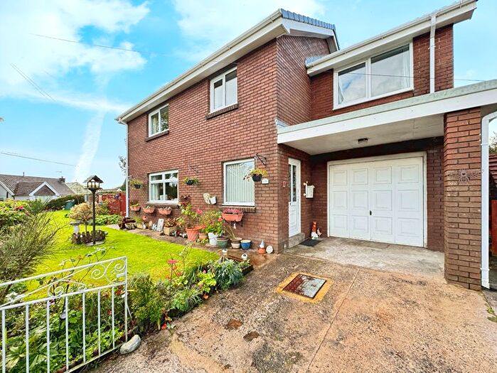 5 Bedroom Detached House For Sale In Clordir Road, Pontlliw, Swansea, West Glamorgan, SA4