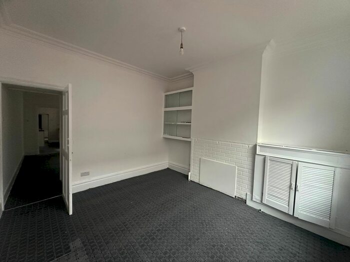 3 Bedroom Terraced House To Rent In Rosebery Street, Leicester, LE5