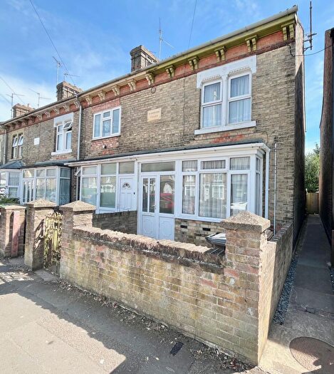 2 Bedroom End Of Terrace House For Sale In Oundle Road, Peterborough, PE2
