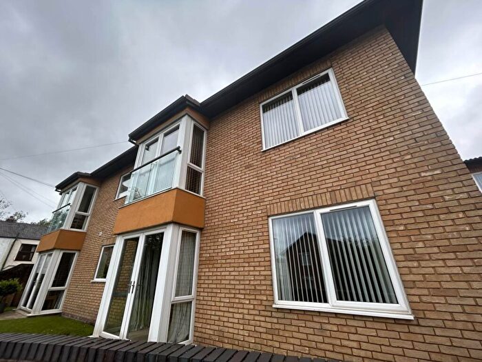 1 Bedroom Flat For Sale In Apartment, Sienna Court, Oldham, OL9