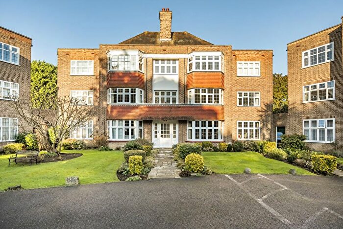 3 Bedroom Detached House To Rent In Imber Close, Esher, KT10