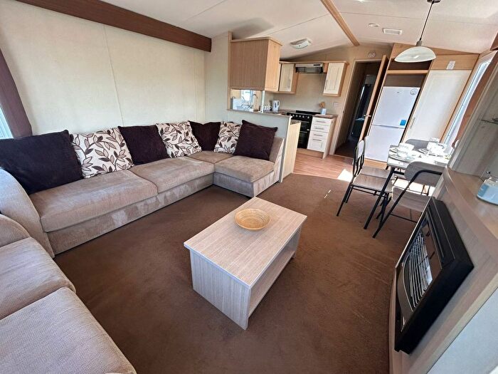 2 Bedroom Park Home For Sale In Plough Road, Minster On Sea, Sheerness, ME12