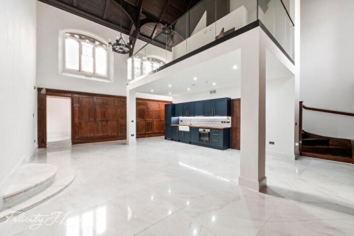 1 Bedroom Character Property For Sale In Ashmore Road, London, SE18