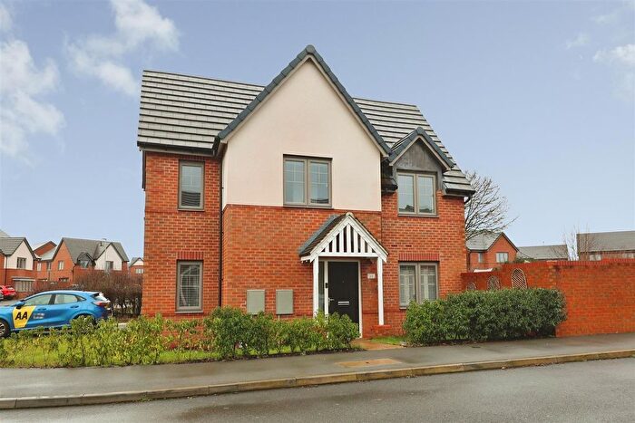 3 Bedroom Semi Detached House For Sale In Endor Road, Mansfield, NG18