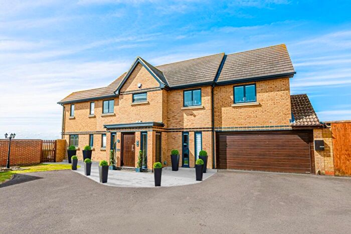 5 Bedroom Detached House For Sale In Hadleigh, Essex, SS7
