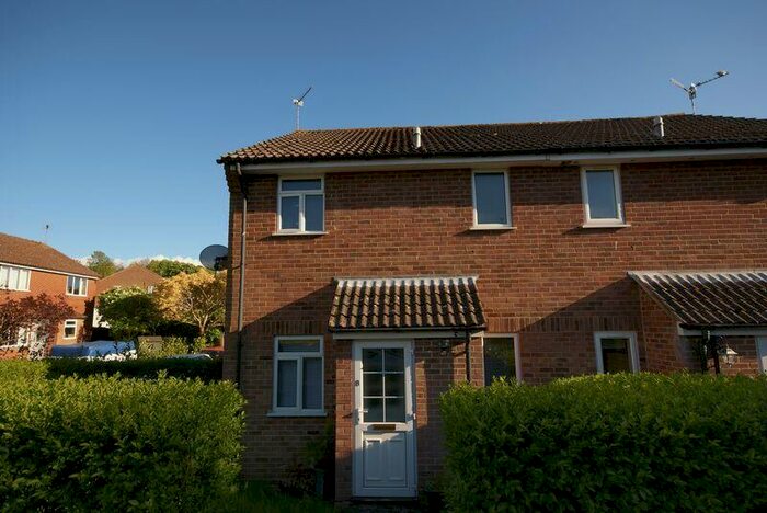 1 Bedroom Terraced House To Rent In Alton, GU34