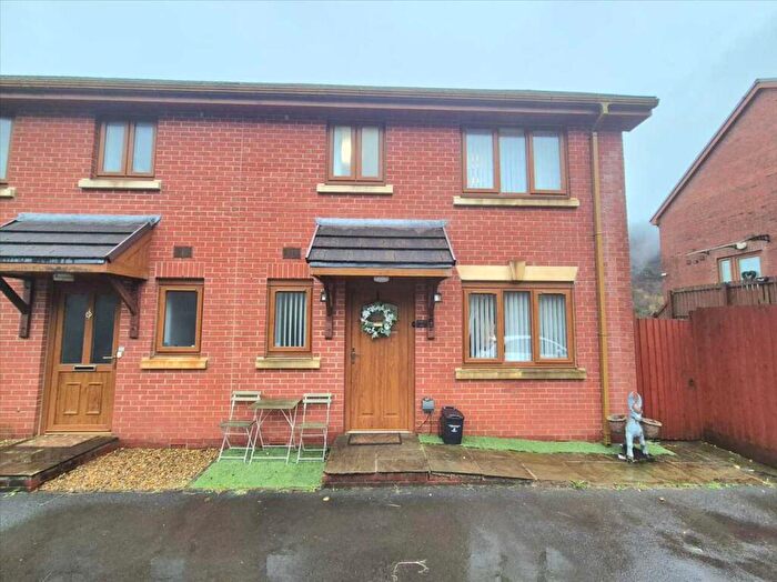 3 Bedroom Semi Detached House For Sale In Cambrian View, Tonypandy, CF40