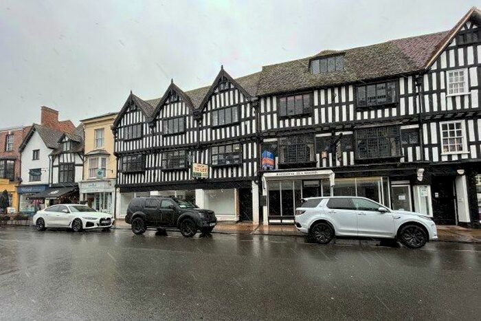 2 Bedroom Flat To Rent In High Street, Stratford-Upon-Avon, CV37
