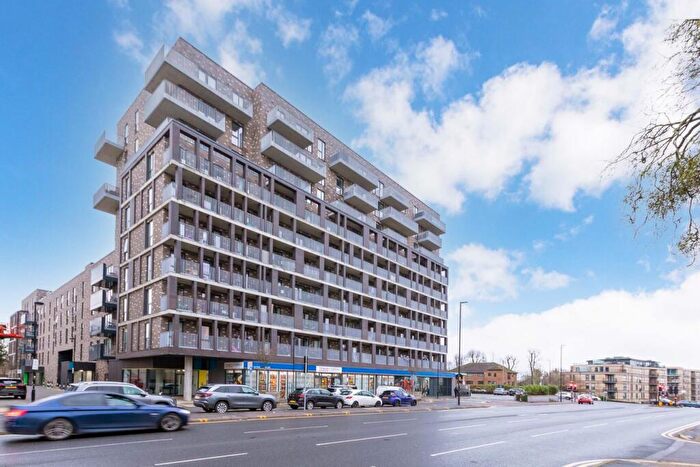 2 Bedroom Flat For Sale In Crossways, Windsor Road, Slough, SL1