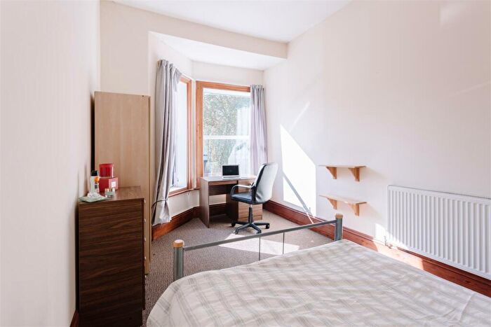 6 Bedroom Private Hall To Rent In Beresford Avenue, Hull, HU6