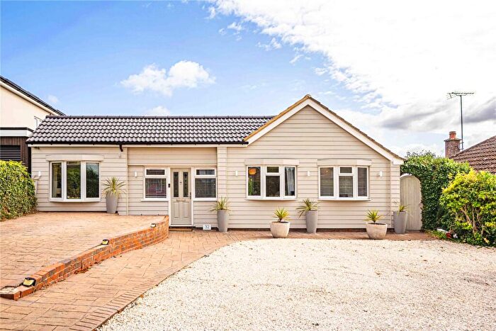 4 Bedroom Bungalow For Sale In Christchurch Road, Tring, Hertfordshire, HP23